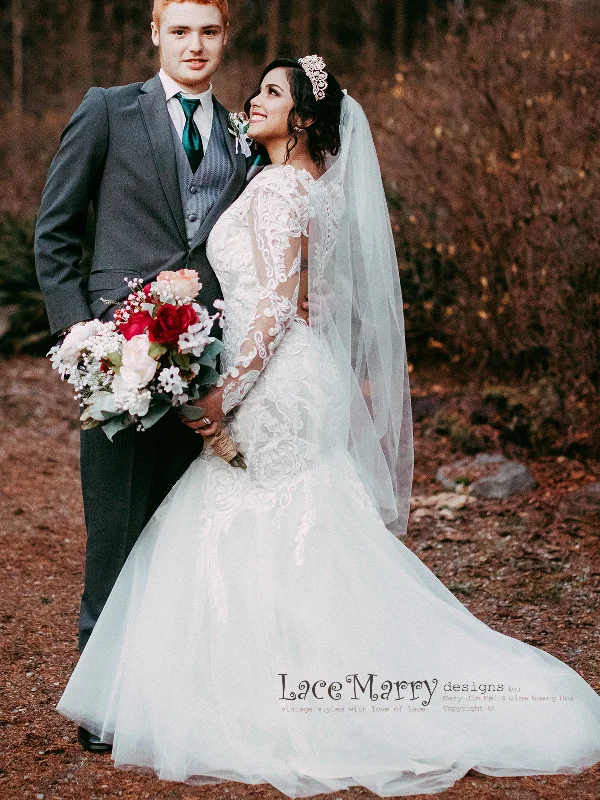 Breathtaking and Unique Lace Wedding Dress